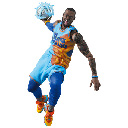 MAFEX LeBron James SPACE JAM: A NEW LEGACY Ver.