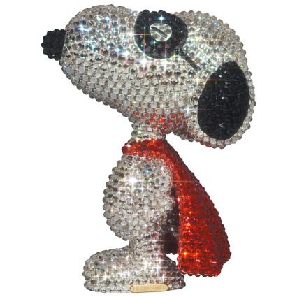 UDF CRYSTAL DECORATE MASKED MARVEL SNOOPY《ご注文から3ヶ月～6ヶ月以内に発送予定》