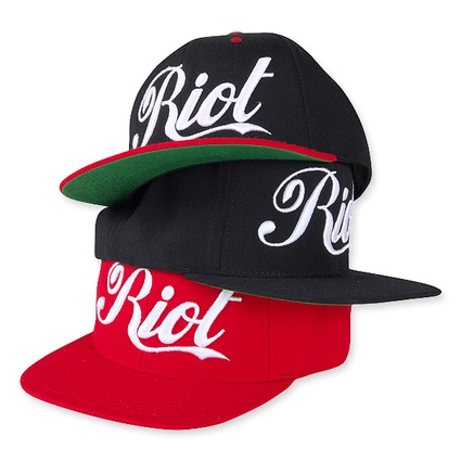 SNAPBACK CAP RIOT